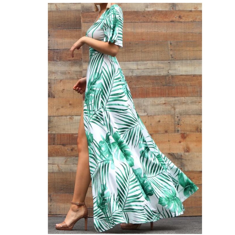 •Thigh High Action• Print Maxi Dress - Picture 2 of 4